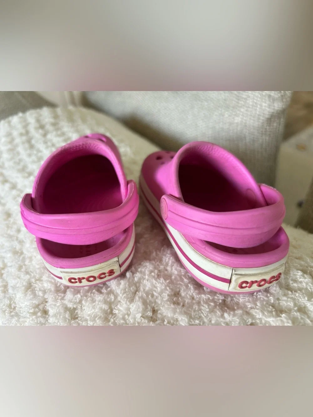 CROCS Kids Pink shoes in Size C4